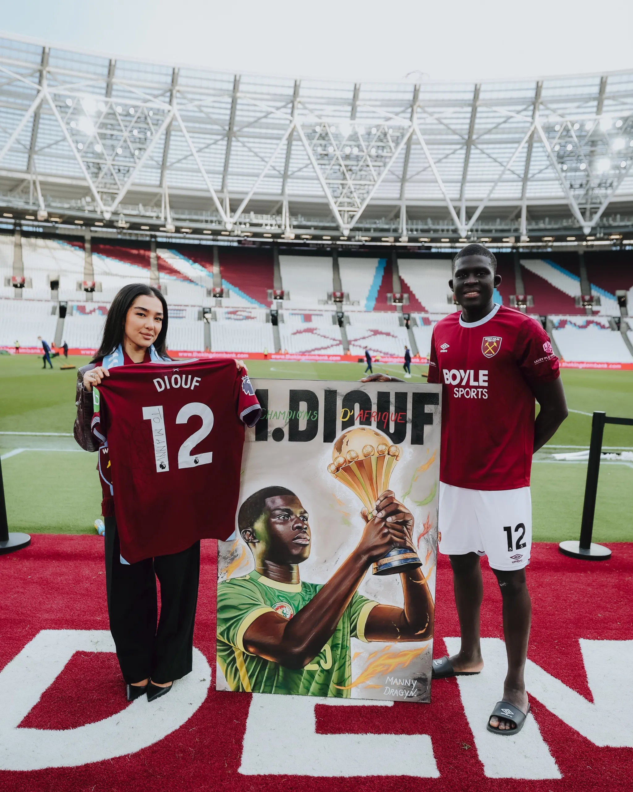 星空体育官网入口-西汉姆联官方：祝贺后卫迪乌夫获得非洲杯冠军